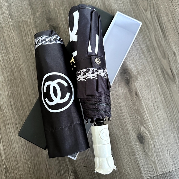 CHANEL Accessories - Chanel makeup gift umbrella black UV protected